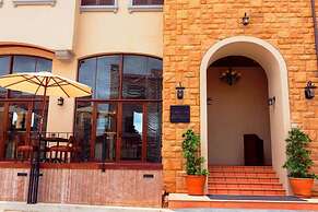 Town Square Suites by Toscana Valley