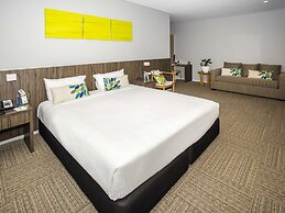ibis Styles The Entrance