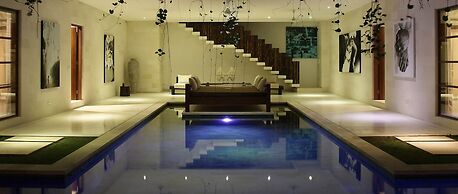 Nyaman Villas