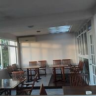 Caribbean Inn & Suites