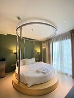 Valentino's Hotel