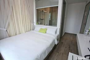 J8 Hotel
