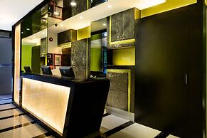 J8 Hotel