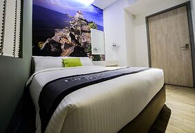 J8 Hotel