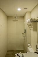 J8 Hotel