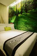 J8 Hotel