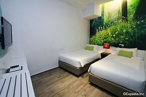 J8 Hotel