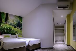J8 Hotel