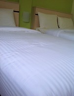Merlin Hotel