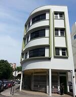 Merlin Hotel