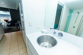 Miro Apartments