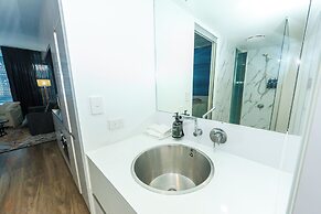 Miro Apartments