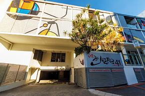 Miro Apartments