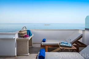 Pyrgos Blue