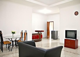 De Nuansa Dago Villa by HouseinBandung
