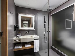 Novotel Yangon Max