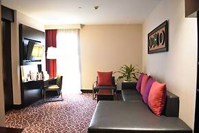 Novotel Yangon Max