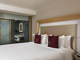 Novotel Yangon Max