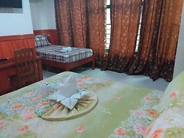 Garnet Hotel