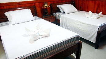 Garnet Hotel