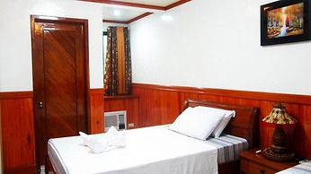 Garnet Hotel