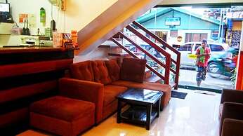 Garnet Hotel