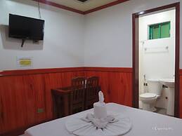 Garnet Hotel