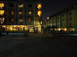 Golden Villa