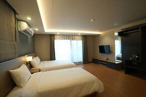 Amber House
