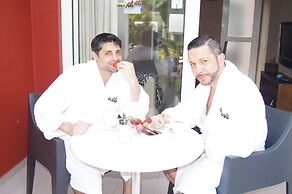 California Suites