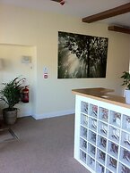Lyall Apartment Hotel