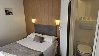 Brit Hotel Essentiel Pau Lescar