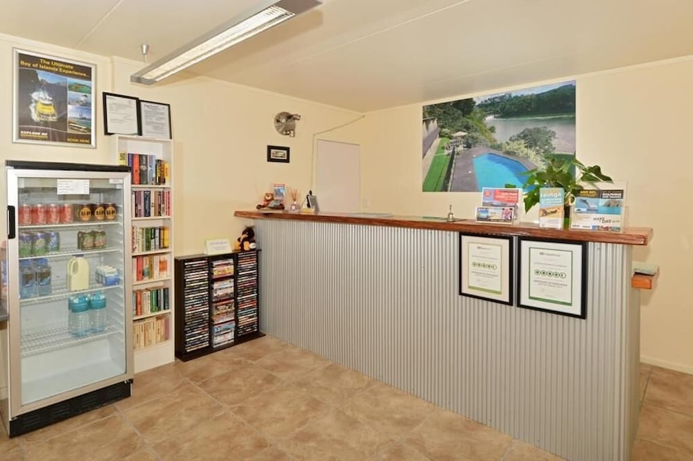 Waterfalls Estate - Motel & Campground