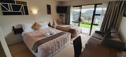 Waterfalls Estate - Motel & Campground