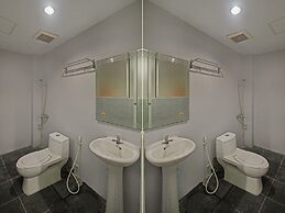 OYO 2574 Z Suites Hotel