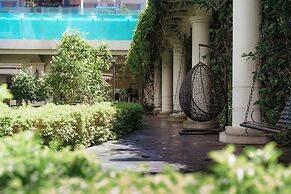 Elegant Suites Westlake