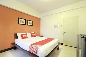 OYO 493 Mali’s Room