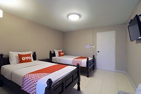 OYO 493 Mali’s Room