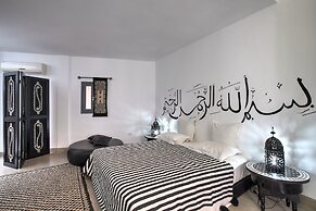 Riad Awa