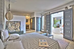 Riad Awa