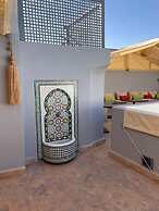 Riad Awa