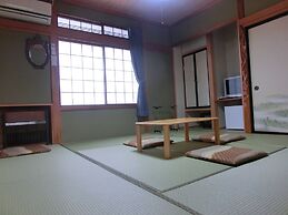 Minshuku Iwatakan