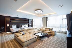 Isquare Hotel