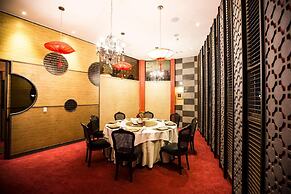 Isquare Hotel