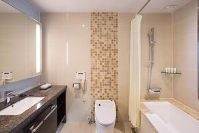 Isquare Hotel