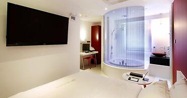Rich Diamond Hotel