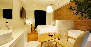 Rich Diamond Hotel