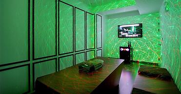 Rich Diamond Hotel