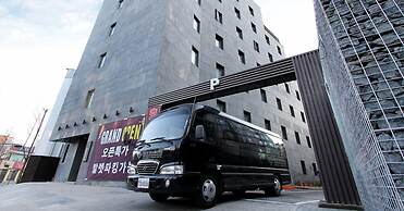 Rich Diamond Hotel