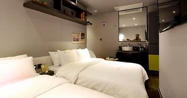 Rich Diamond Hotel